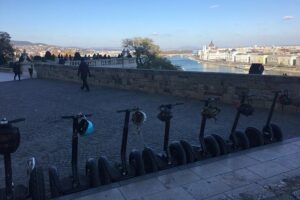 Budapest City Segway / Sightseeing Tours Buda+Pest - Parliament, Chain Bridge Lions, and Basilica Time: Icons in Tight Stops