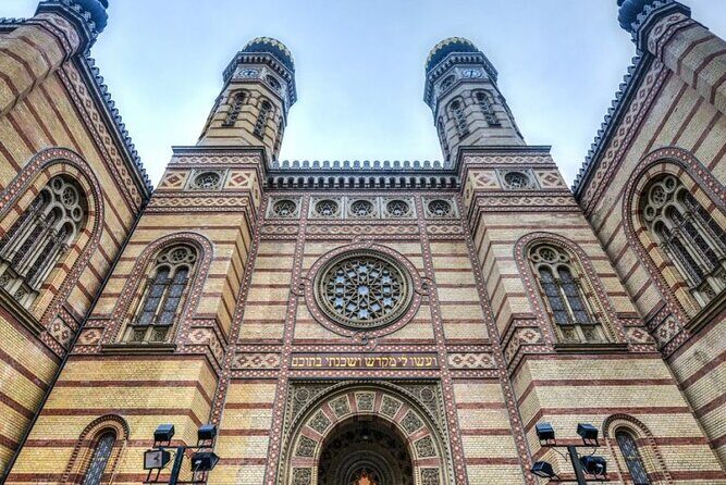 Budapest City Walk in Jewish Quarter - Beyond Big Landmarks: Courtyards, Shops, and Gozsdu
