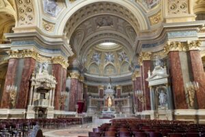 Budapest: Classical Music Concerts in St Stephen's Basilica - Picking your night: Requiem, the Organ program, or Ave Maria Air Alleluja II
