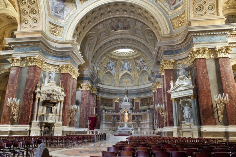Budapest: Classical Music Concerts in St Stephen's Basilica - Picking your night: Requiem, the Organ program, or Ave Maria Air Alleluja II