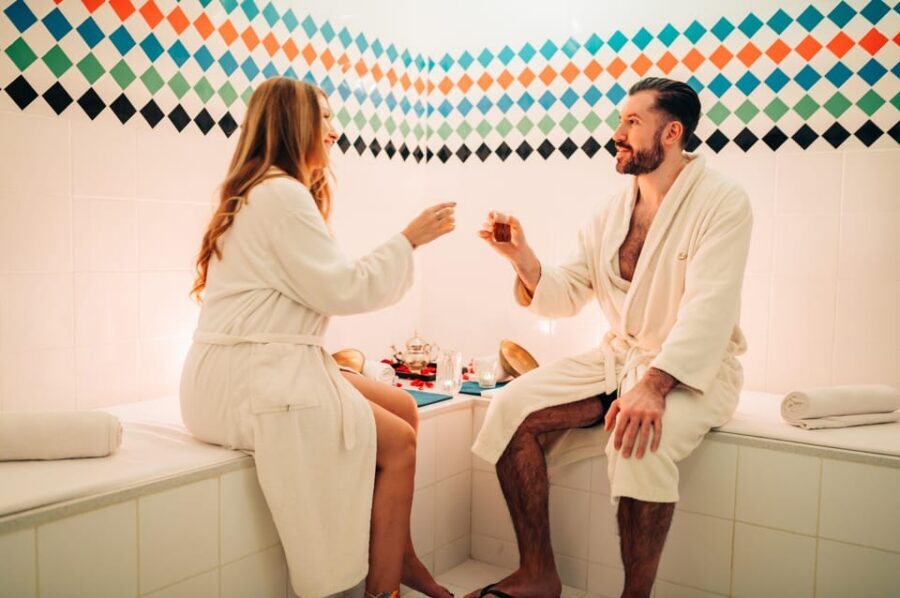 Budapest: Couple Holistic Swedish Massage with Jacuzzi Time - Who this couples massage + jacuzzi is best for