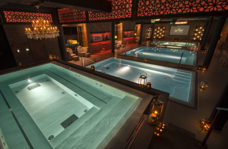 Budapest: Couple Holistic Swedish Massage with Jacuzzi Time - The 60-minute couples holistic Swedish massage
