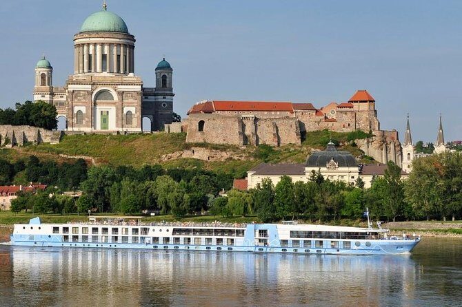 Budapest Danube Bend Private or SmallGroup Tour Lunch and Cruise - Stop 1: Szentendrei Duna-part and the artist-town walking feel
