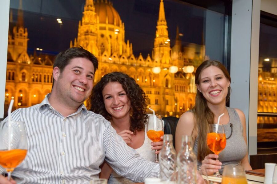 Budapest: Danube Drink and Piano Show - Should you book it?