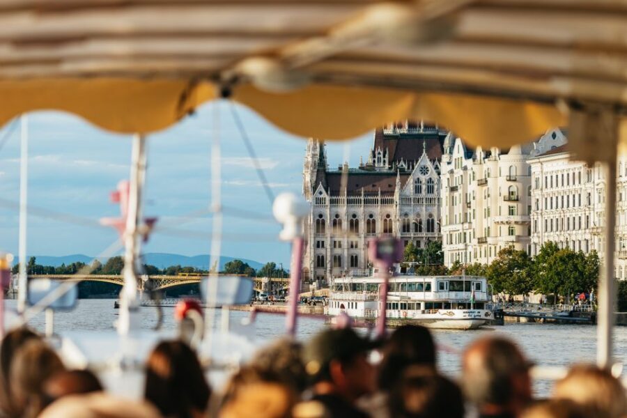 Budapest: Danube River City Lights Express Cruise - The route you’ll see: bridges, Parliament, Buda Castle, and more