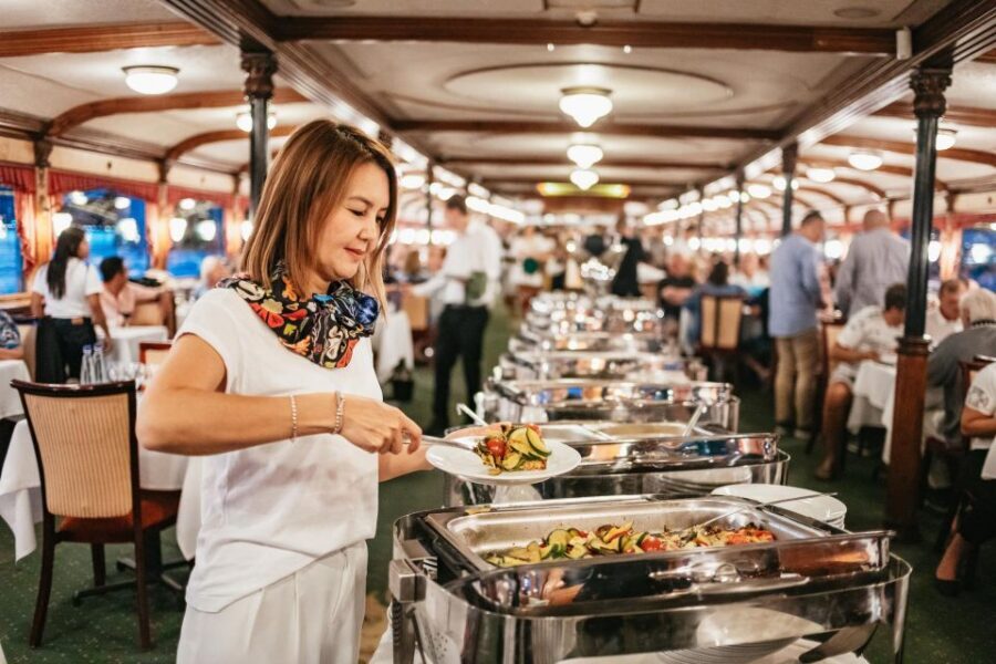 Budapest: Danube River Cruise with Dinner and Prosecco - Key things to know before you go