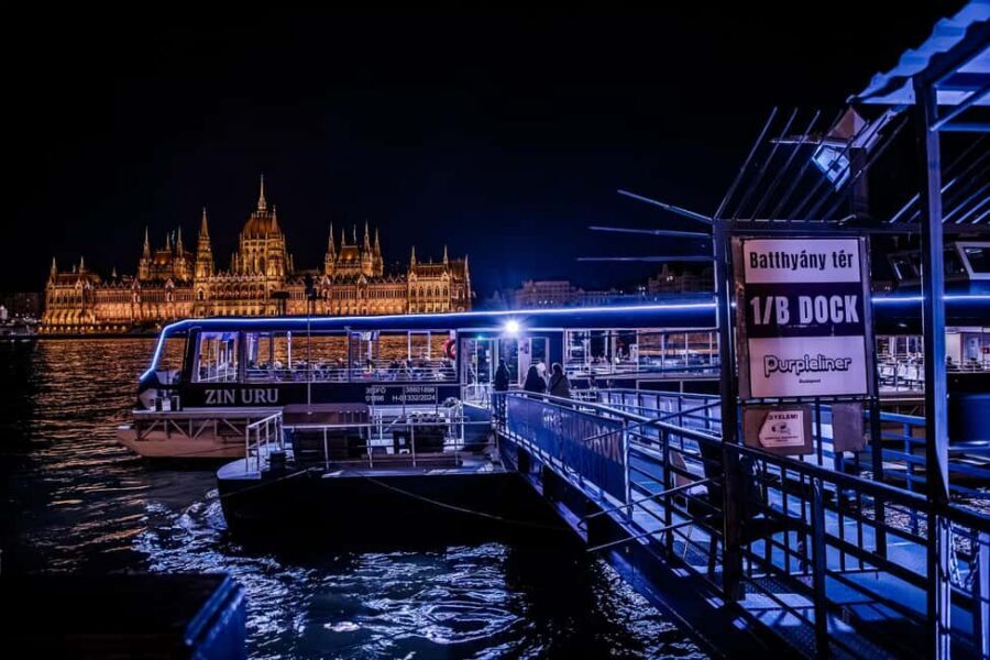Budapest: Danube River Sightseeing Cruise with Audio Guide - Parliament to Buda Castle: the Most Photo-Worthy “From the Water” Moments