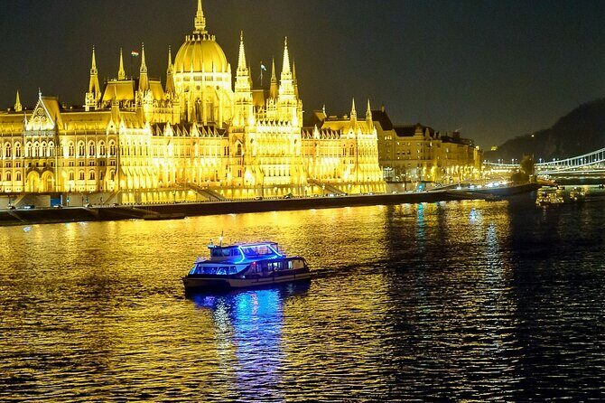 Budapest Danube Sightseeing Cruise with Unlimited Drinks - Is This 1-Hour Budapest Danube Cruise Worth $42.05?