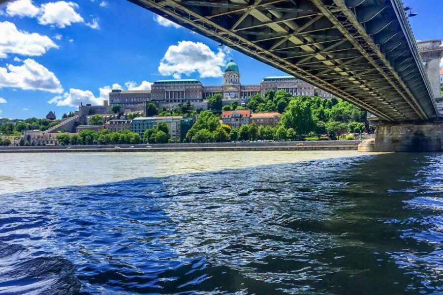 Budapest: Daytime Sightseeing Boat Cruise - Best Time to Sail: Daylight Views vs. Parliament at Night