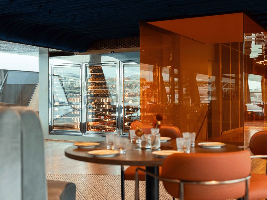 Budapest: Dinner Cruise with Live Music and Unlimited Drinks - Key things to know before you board