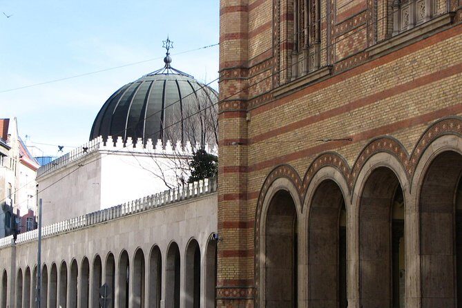 Budapest Dohany, Heroes', Rumbach synagogues & Jewish Ghetto Tour - Király Street and Gozsdu Udvar: the Jewish Quarter’s street life today