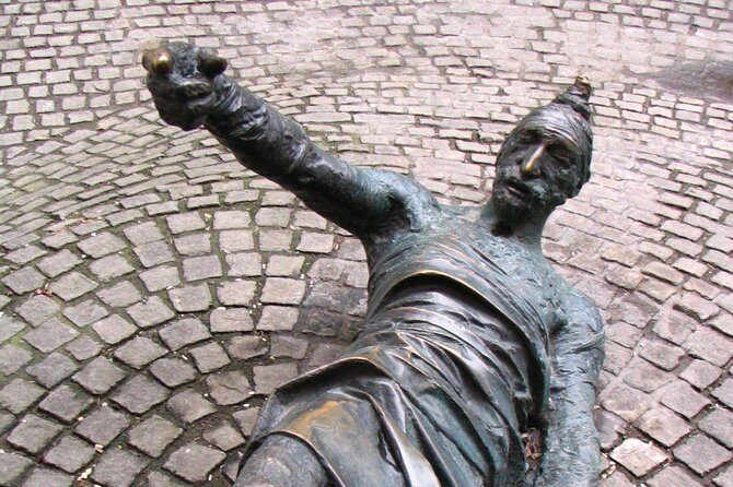 Budapest Dohany, Heroes', Rumbach synagogues & Jewish Ghetto Tour - Dress code and respectful planning (you’ll thank yourself)