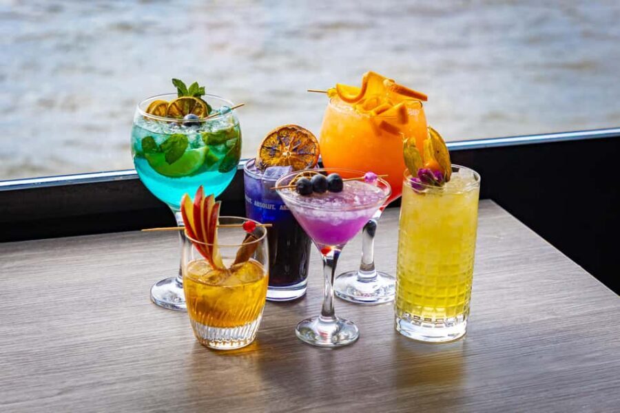 Budapest: Downtown Budapest Cocktail Cruise - Key things I’d bank on before you go