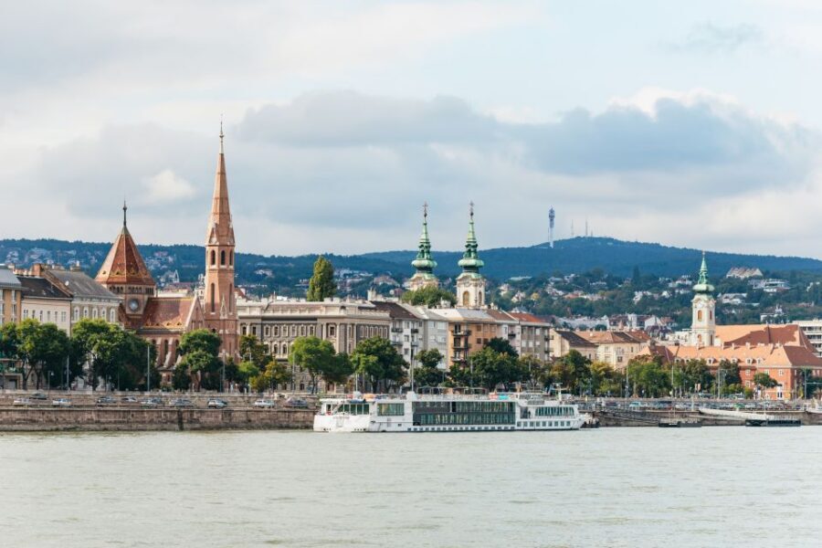 Budapest: Downtown Budapest Cocktail Cruise - The route on the Danube: what you’ll see from the water
