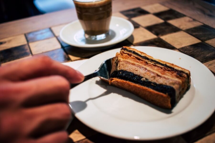Budapest: Downtown Food Tour - Stop 1: Strudel and espresso in a local café house
