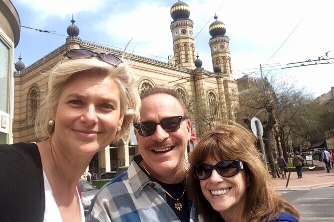 Budapest Food Tasting Tour with Nelli & her local guides - What you’ll actually see outside: Danube views and Gellért Hill