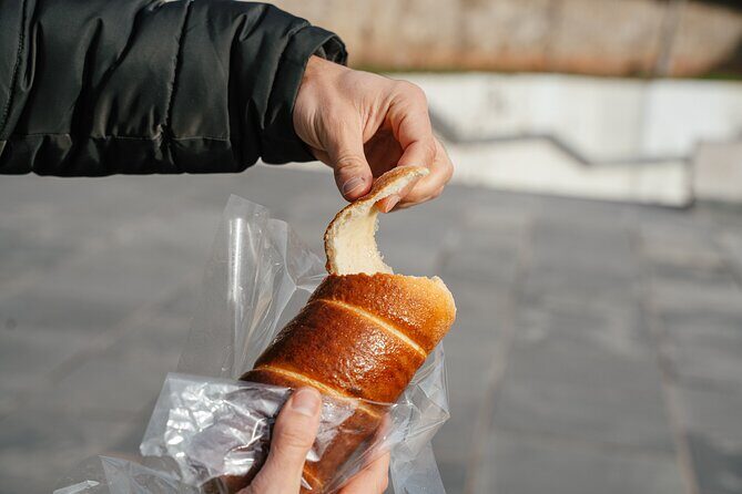Budapest Food Tour: Market to Tavern with 14+ Tasters & Wines - Pace, Group Size, and How Walking Stays Manageable