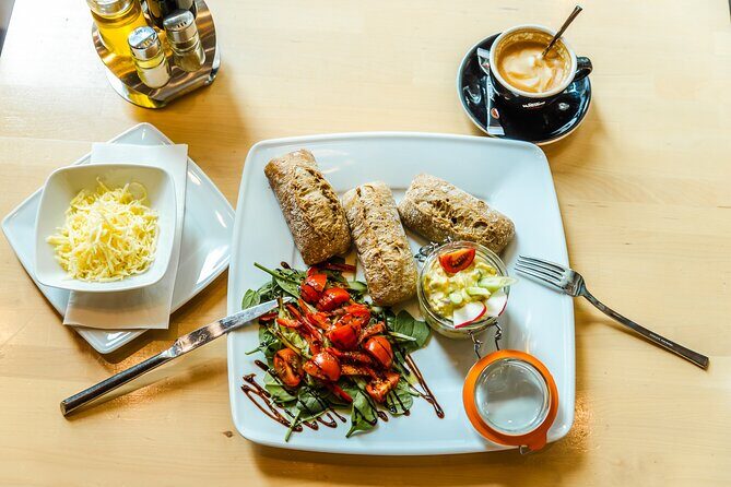Budapest Food Tour with a Local: A Feast for Foodies 100% Personalized - Quick Hits: What Makes This Budapest Food Tour Work