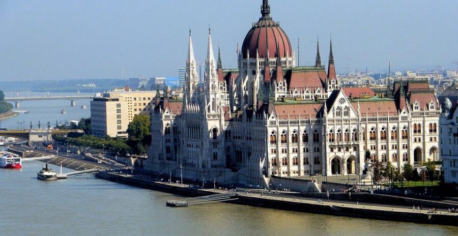 Budapest Full-Day Private Guide Services - From Liberty Square to Buda Castle: The Classic Highlights Loop