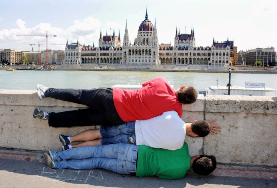 Budapest: Grand City Tour with Parliament Visit - City Park Area: Exteriors You’ll Recognize and Major Landmarks You’ll Place