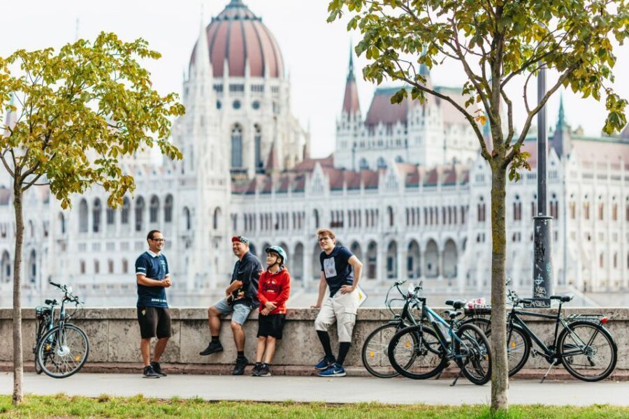 Budapest: Grand Sightseeing Bike Tour - Weather, hills, and who should choose (or skip) this tour