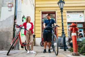 Budapest: Grand Sightseeing Bike Tour - Chain Bridge and the Danube promenade: the tour’s “fast but not frantic” section