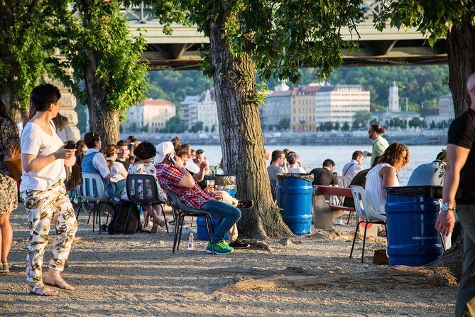 Budapest Grand Walk - Meeting at Tasting Table and the Aperitif Start
