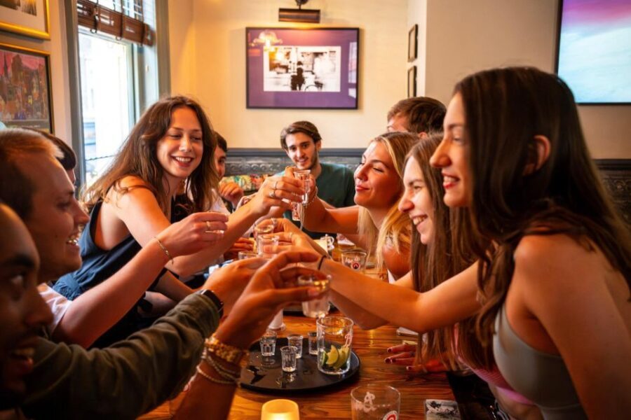 Budapest: Guided Bar Crawl Walking Tour - Key points at a glance