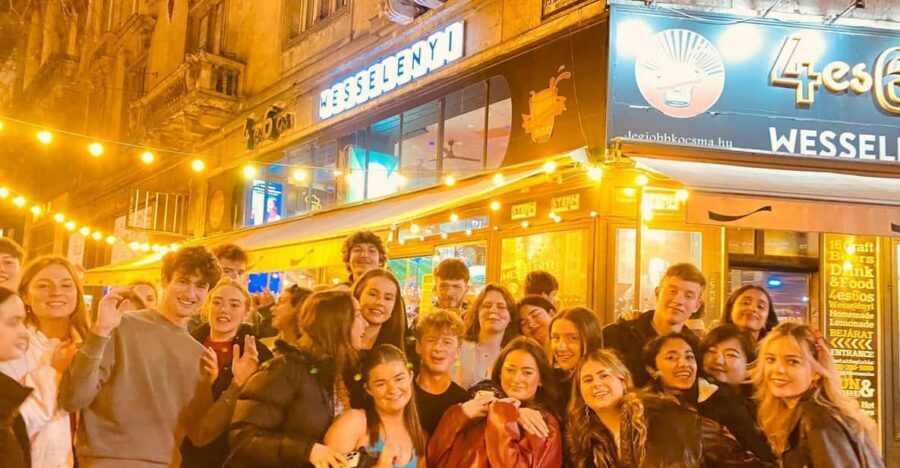 Budapest: Guided Bar Crawl with 1 Hour Open Bar and Shots - The one-hour open bar: what you actually get for $62