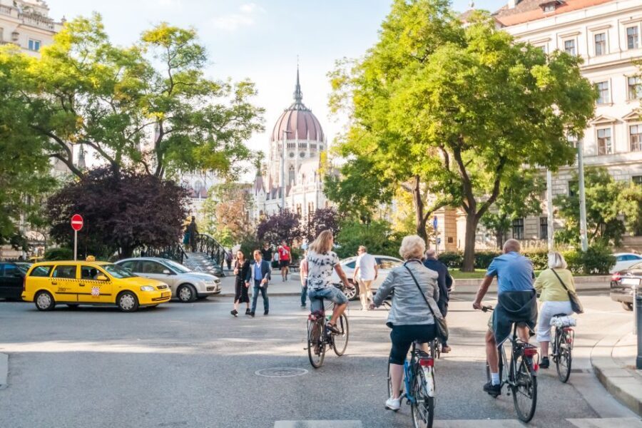 Budapest: Guided City Discovery Bike Tour - Key highlights at a glance