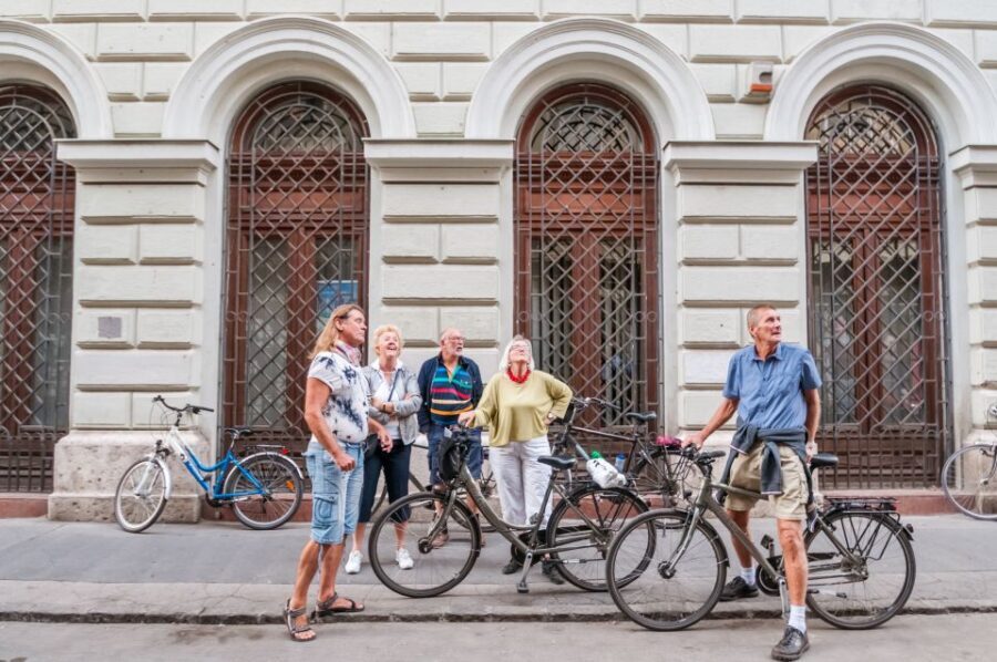 Budapest: Guided City Discovery Bike Tour - What I’d expect from the guide (and how to get the most)