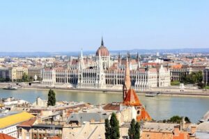 Budapest: Guided City Tour by E-Bike - Getting started near Astoria and the Great Synagogue
