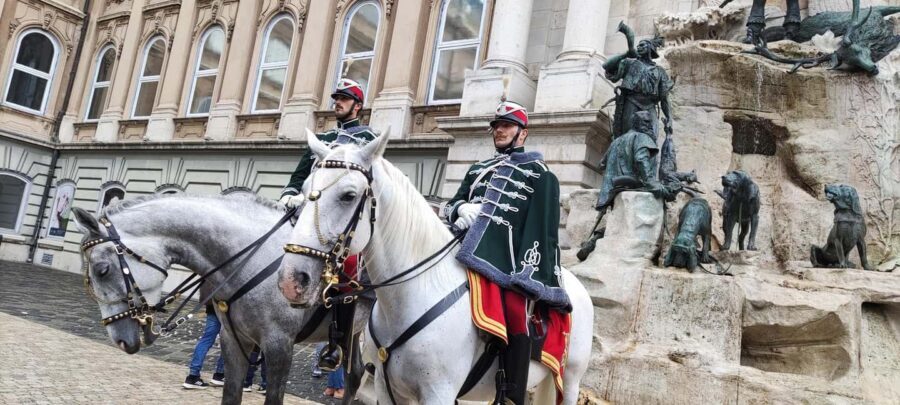 Budapest: Guided City Walking Tour in Buda and Pest - What to bring (and what will actually help)