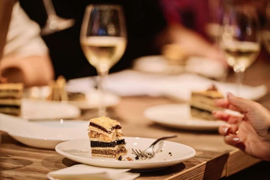 Budapest Guided Food Tour with Drinks Included - Drinks included: wine, beer, and shots (with Hungarian flavor choices)