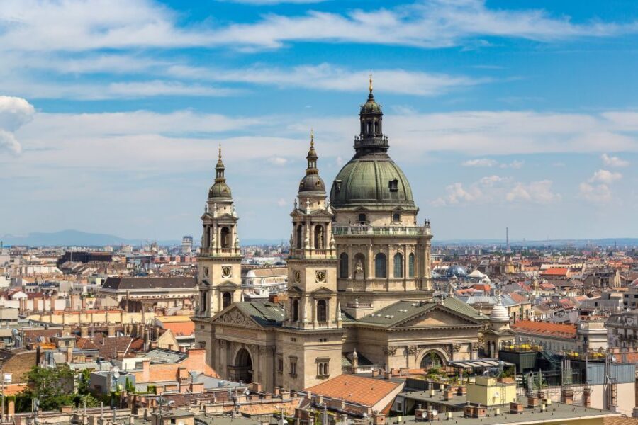 Budapest: Guided Walking Tour of Pest - How the pacing feels: 2 hours, rain or shine