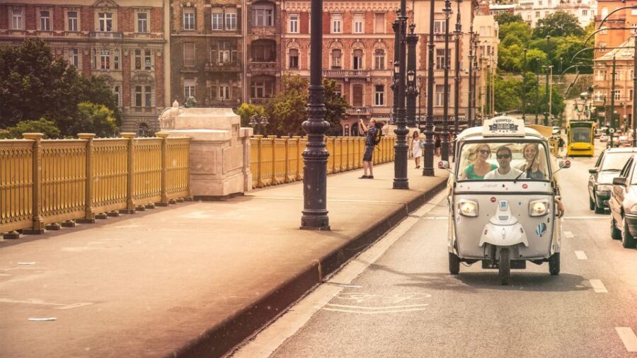 Budapest: Half-Day Exclusive Highlights Private Tour - Who should book this, and who should skip it