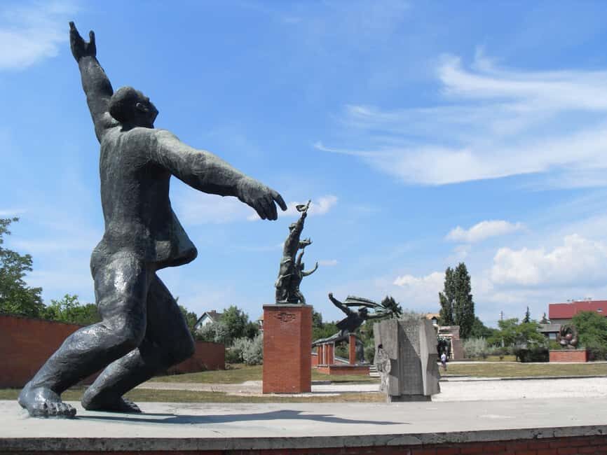Budapest Half-Day Tour: Life Behind the Iron Curtain - Pickup, transport, and how the day flows
