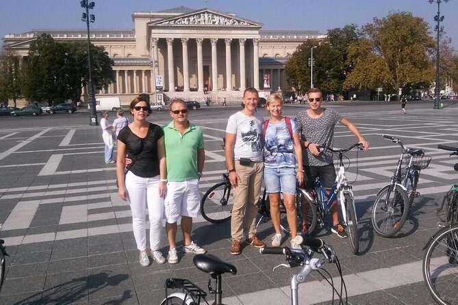 Budapest Highlights Bike Tour - Getting ready: where to meet and what to bring