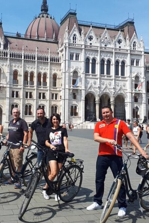 Budapest : Highlights & Hidden Gems Walking Tour - Parliament and the Chain Bridge: start strong, get your bearings fast