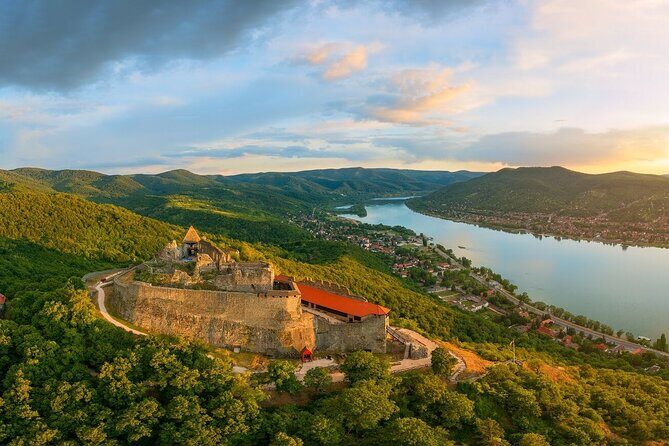Budapest Hike to Visegrád Castle w or wo Sauna/Danube beach - Should You Book This Budapest-to-Visegrád Castle and Sauna Day?