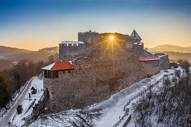 Budapest Hike to Visegrád Castle w or wo Sauna/Danube beach - Visegrád Castle: Big Views and a Royal Setting