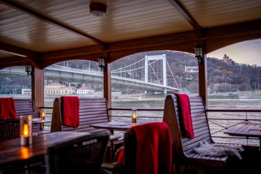 Budapest: Historic Cruise with Welcome Drink - Heated comfort, blankets, and shade for any season