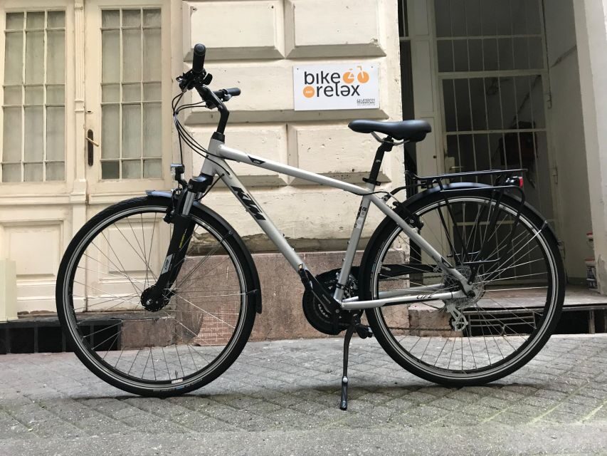 Budapest: Historic Downtown Bicycle Ride with Scenic Views - Price and value: is $45 a good deal for this route?