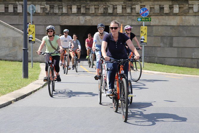 Budapest Historic Downtown Bicycle Tour in small groups - City Park circuit: ice rink/boating, Vajdahunyad Castle, and modern venues