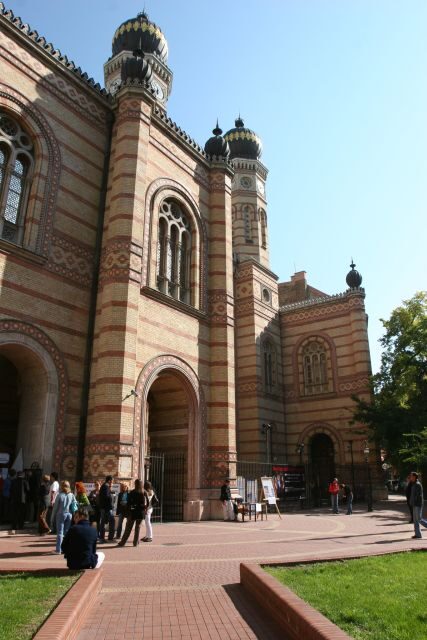 Budapest: Jewish Heritage Guided Tour with Synagogue Ticket - Price and Value: Why This Costs $81, and What You’re Really Buying