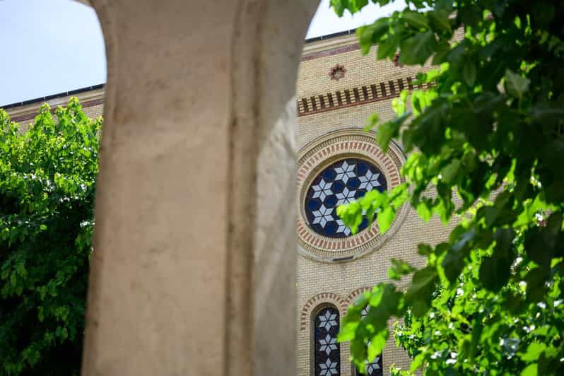 Budapest: Jewish History with Local Guide & Synagogue Ticket - Rumbach Synagogue and the Ghetto Wall Fragment: Photo Stops With Purpose