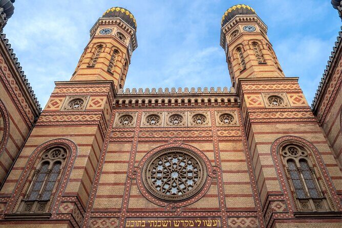 Budapest (Jewish Quarter) Scavenger Hunt and Self-Guided Tour - Gozsdu Udvar: Turning Details You See into Points