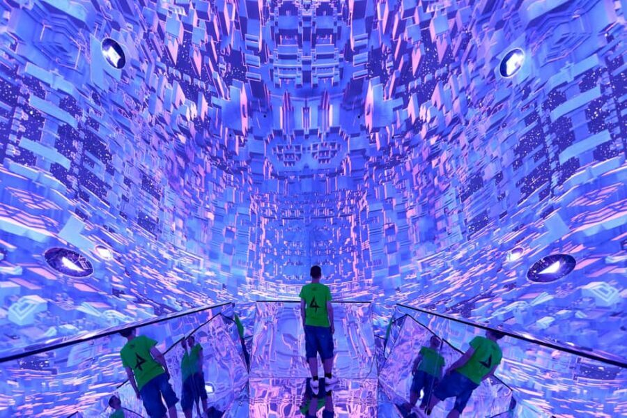 Budapest: Light Art Museum - Immersive New Media Experience - Crowds, Timing, and the Skip-the-Line Benefit