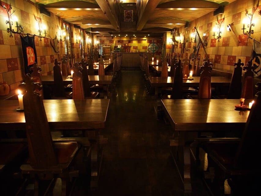 Budapest: Medieval Dinner Show with Drinks - Comfort, seating, and the no-fork dining style