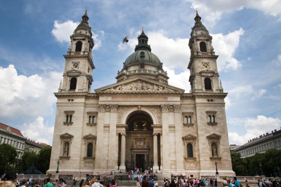 Budapest: Multilingual Highlights Tour - Liberty Square and the Monument Contrast: How to Read the City